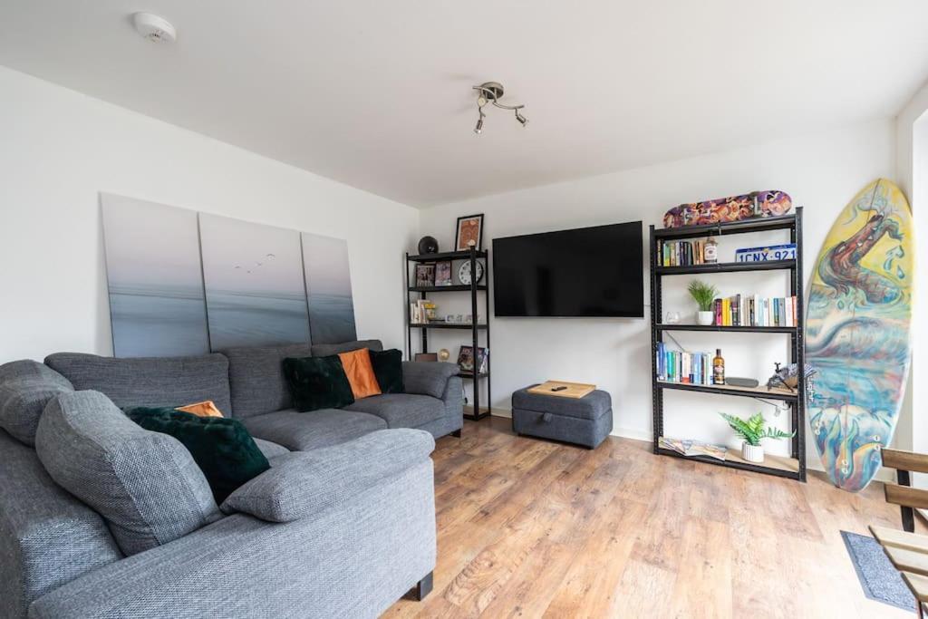 Stunning 1 Bd Flat In Lochend Park With A Patio Apartment Edinburgh Luaran gambar